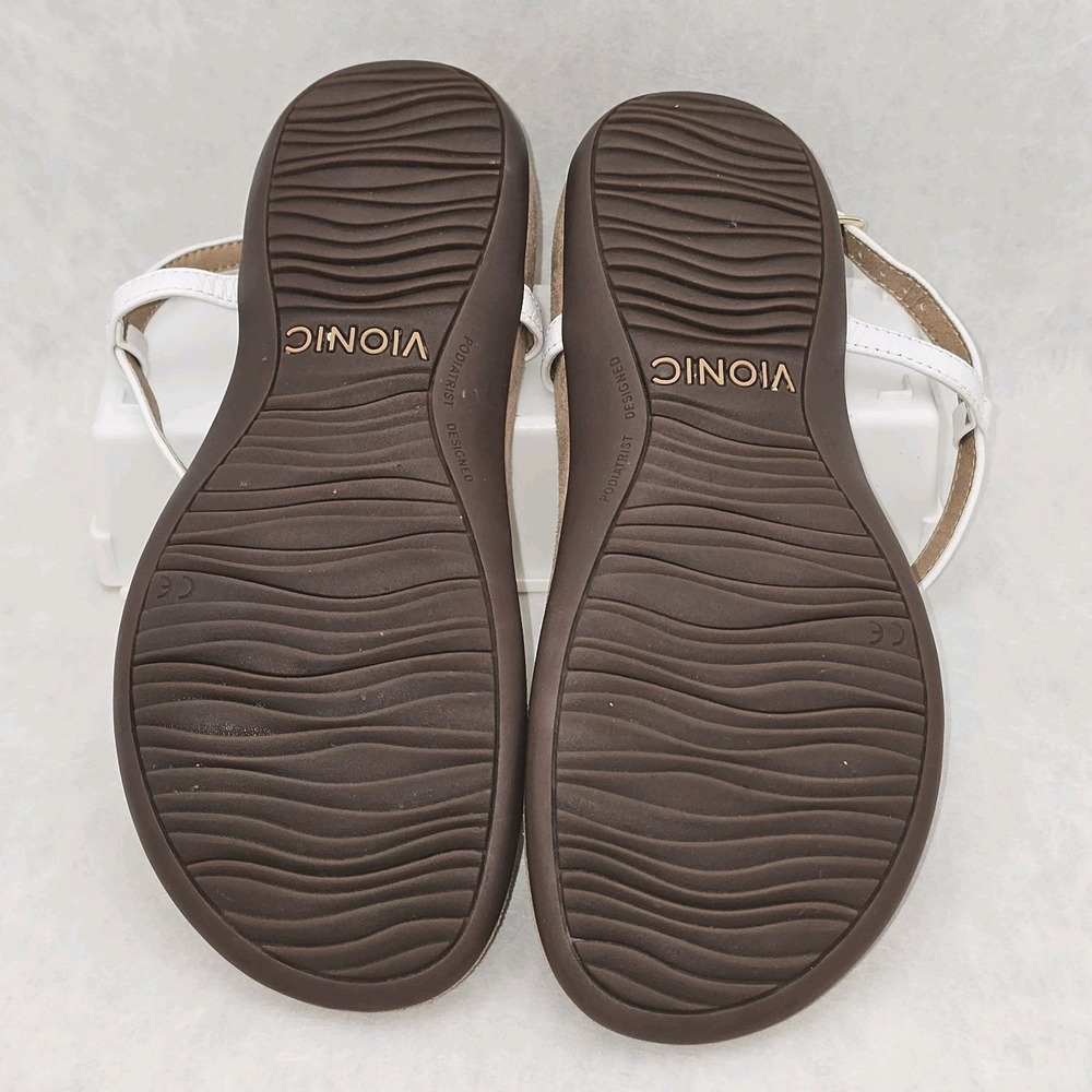 EUC VIONIC Miami Sandals White T Strap w Gold Accents Arch Support Sz 7.5 - Picture 7 of 10